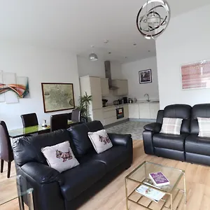  Apartment Modern 2bed 2bath Flat Near Princes Street