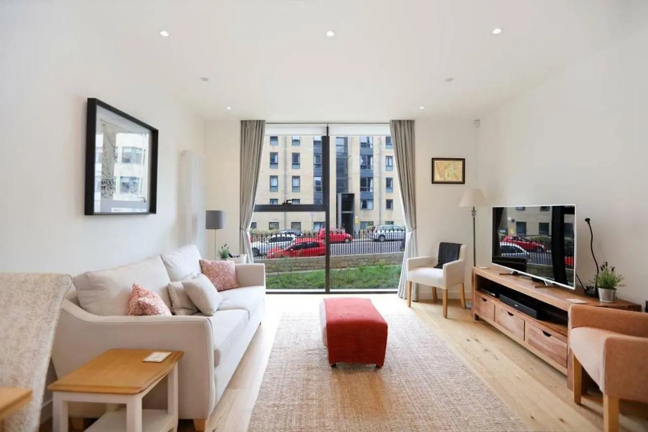 Luxurious, Central 1 Bed In Quartermile - Parking Apartment Edinburgh