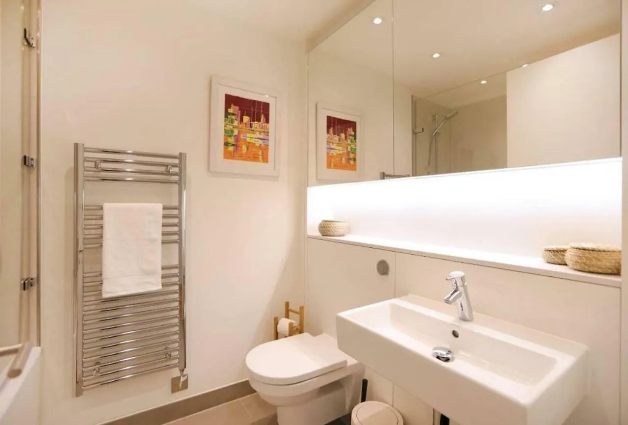Luxurious, Central 1 Bed In Quartermile - Parking Apartment Edinburgh