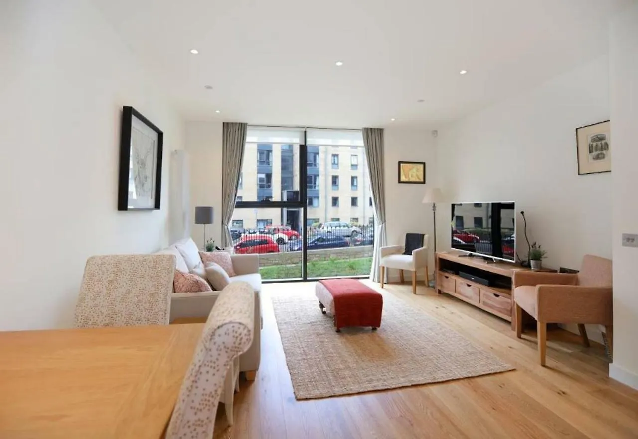 Luxurious, Central 1 Bed In Quartermile - Parking Apartment Edinburgh